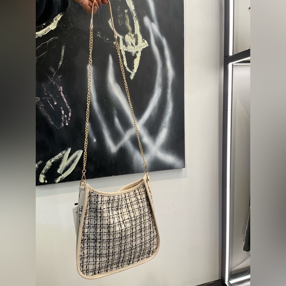 Classic Tweed Messenger - Picture 2 of 3